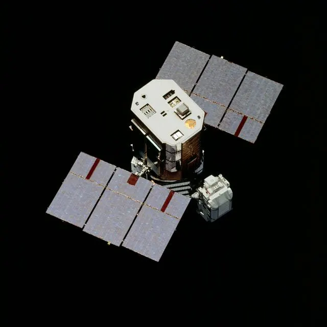 Satellite 